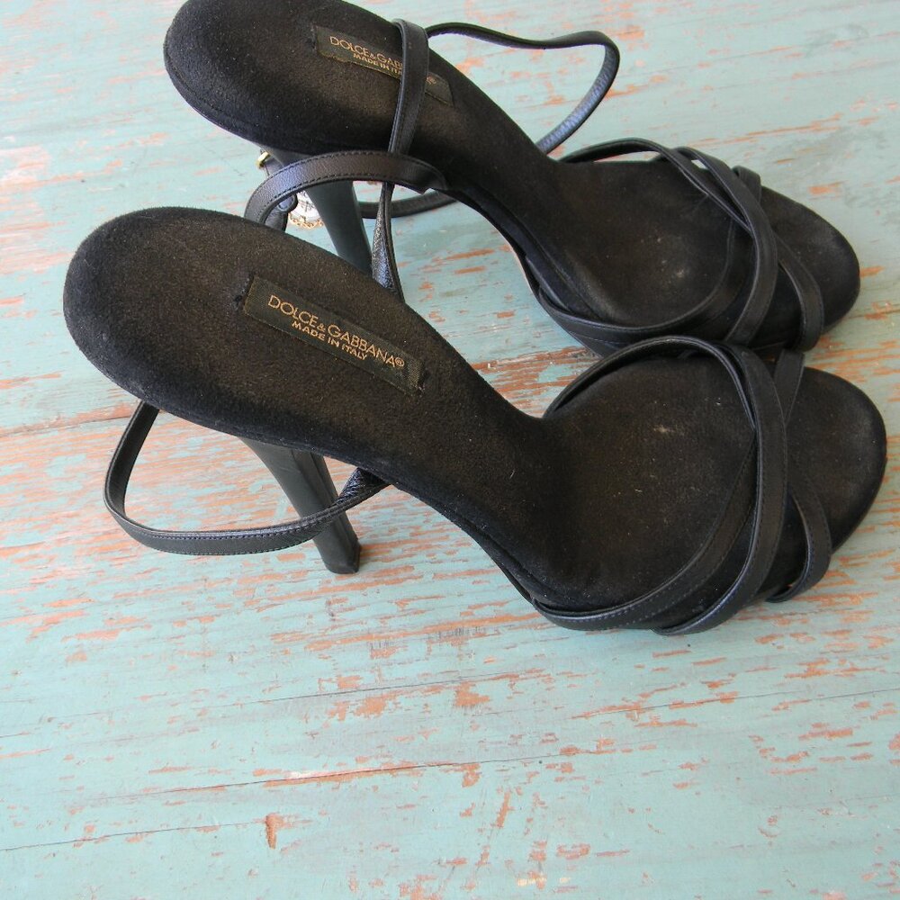 Dolce & Gabbana Black Strappy Leather High Heel Sandals with Gold Accent - Picture 5 of 9